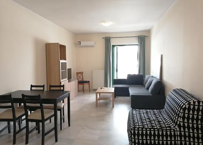 Spacious In City Center